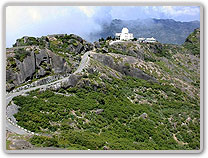 Mount Abu - Udaipur (200 kms - 4 hours)